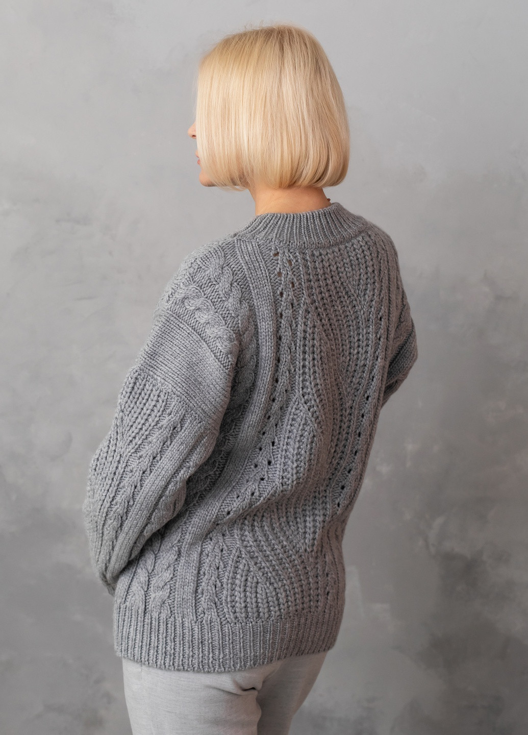 Серый зимний свитер женский Viviami