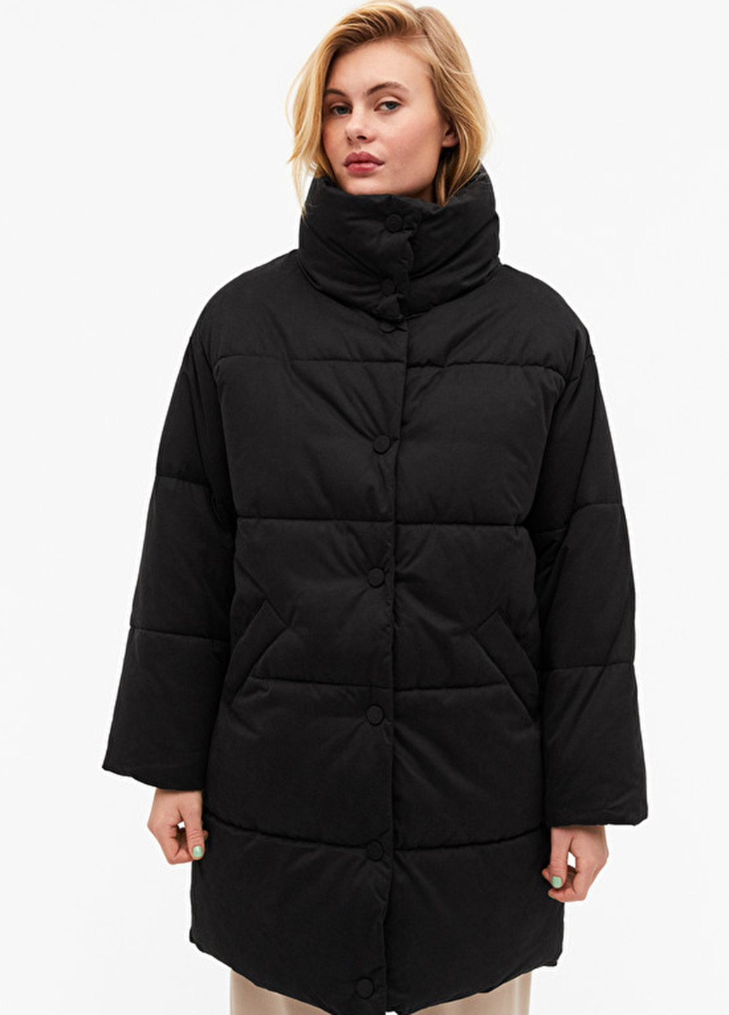 Чорна зимня куртка Monki