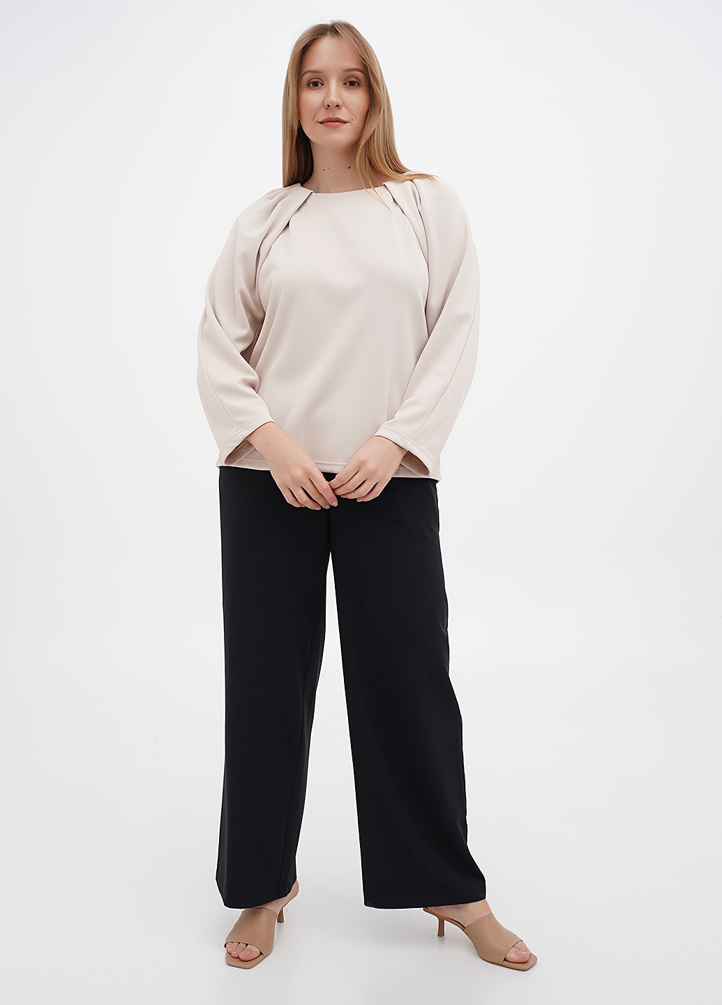 Бежевая блуза SHEIN