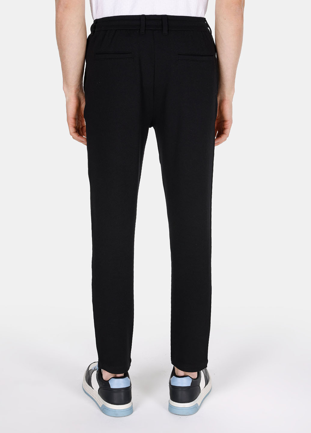 Черные кэжуал демисезонные зауженные брюки Colin's