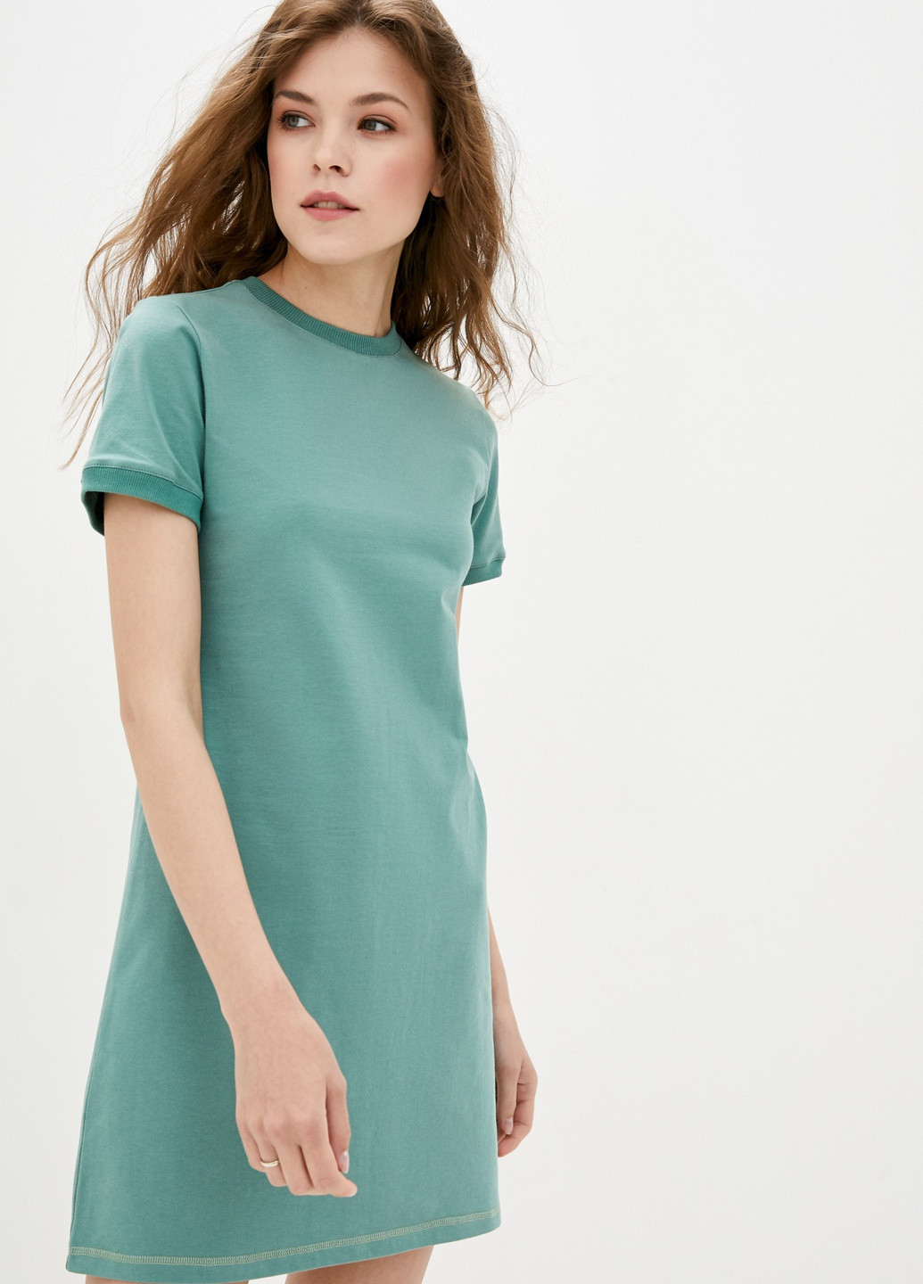 Зеленое кэжуал платье футболка платье-футболка Daria Karpiuk однотонное