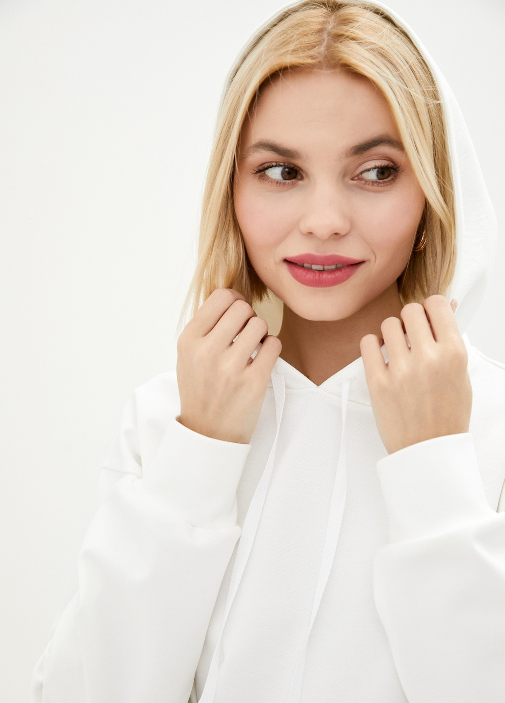 Молочная худи ZUBRYTSKAYA