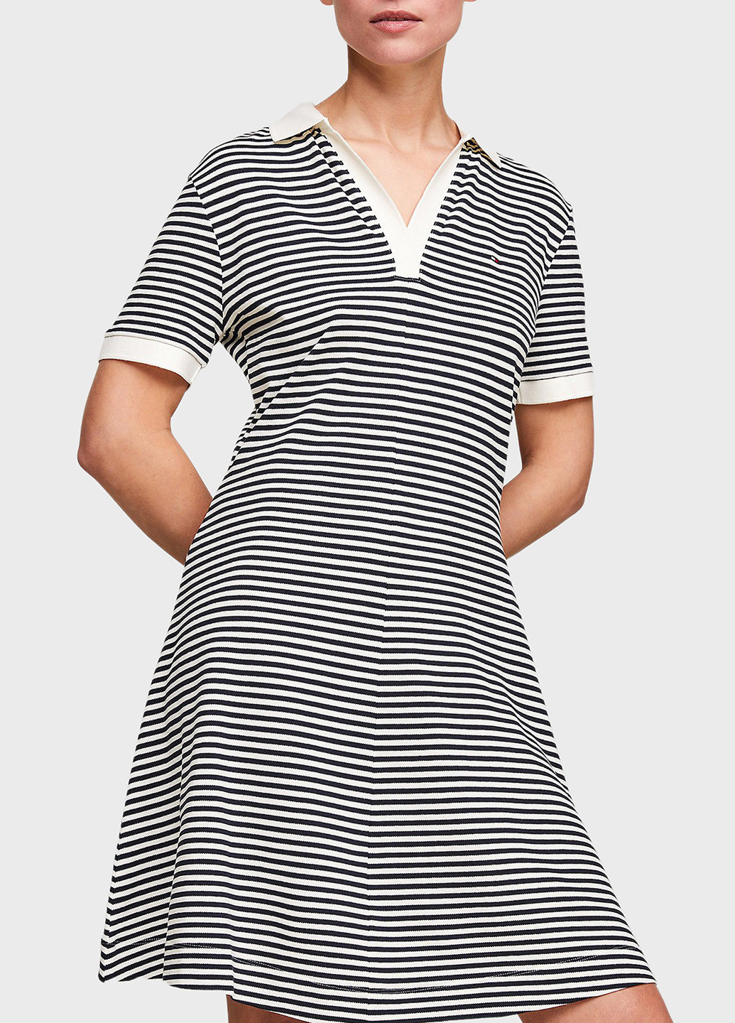 Чорно-білий кежуал сукня поло Tommy Hilfiger в смужку