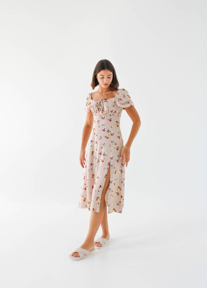 Светло-бежевое кэжуал платье Ромашка с цветочным принтом
