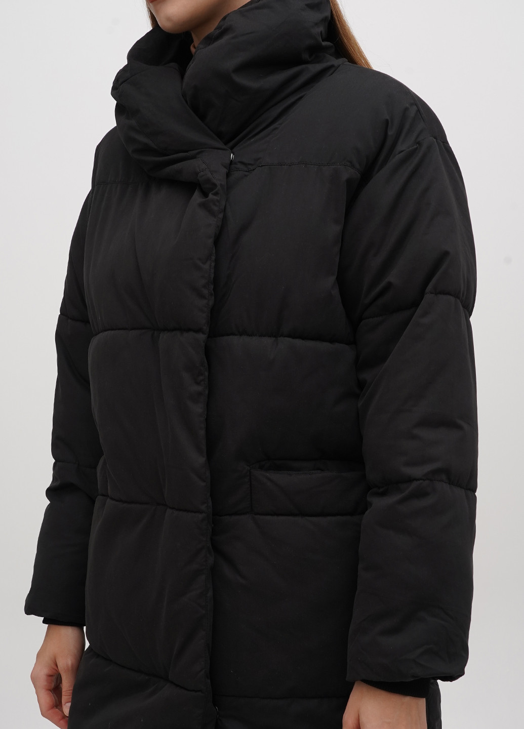 Черная демисезонная куртка Monki