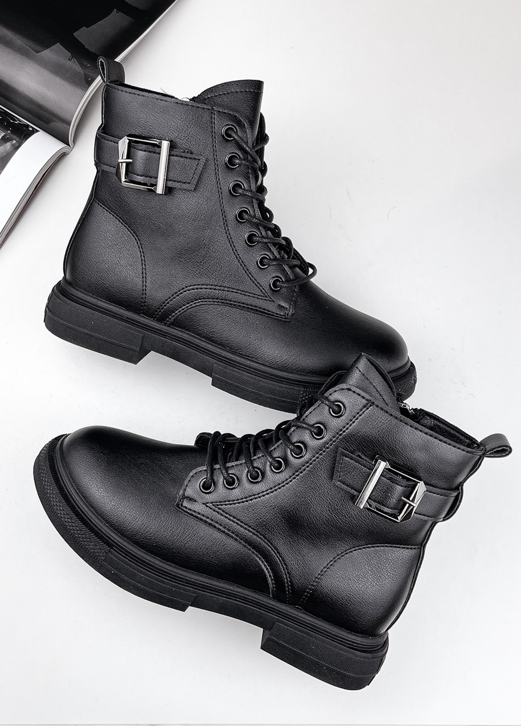 Осенние женские ботинки на шнурках черные эко кожа Fashion из искусственной кожи