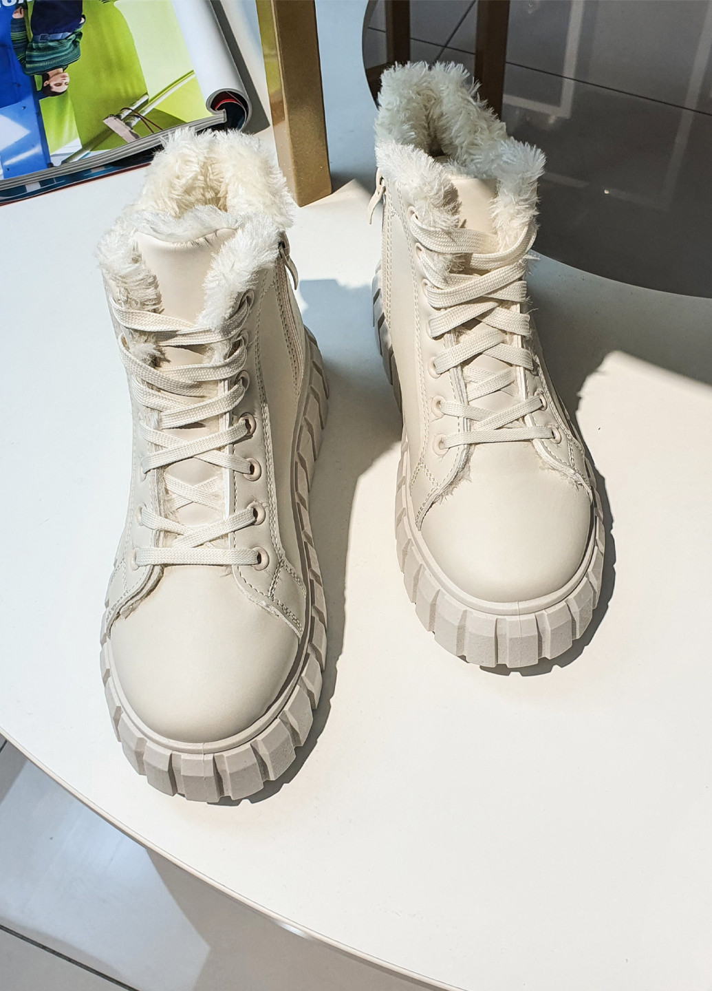 Жіночі зимові черевики білі на платформі та шнурівці. Fashion ботинки (251444255)