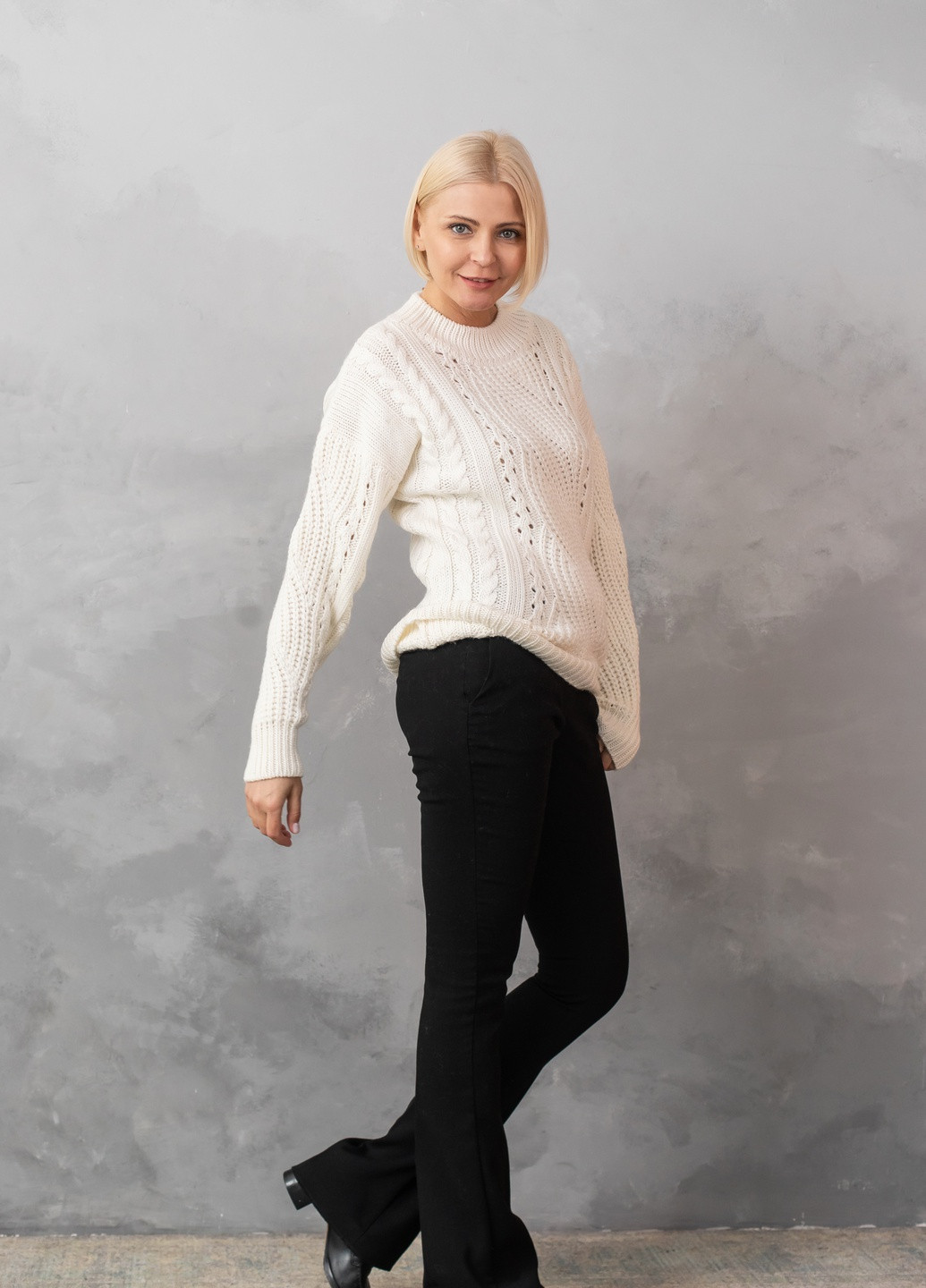Молочный зимний свитер женский Viviami
