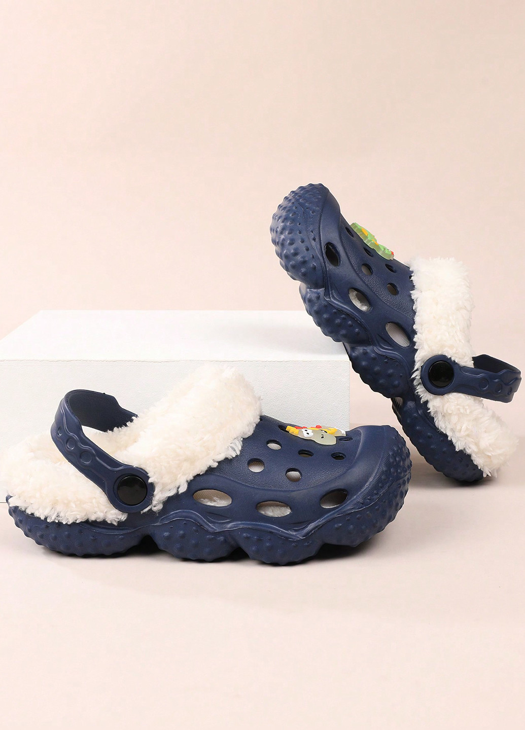 Темно-синие сабо SHEIN джибитсы, с мехом, с перфорацией