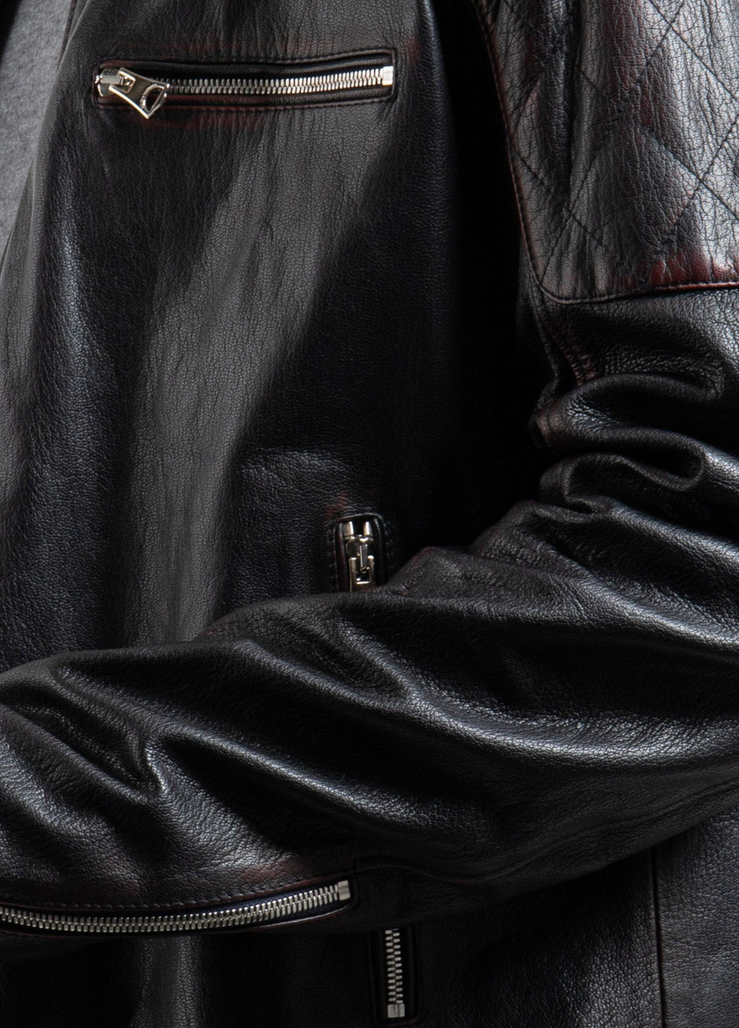 Черная демисезонная черная кожаная куртка Dolce & Gabbana