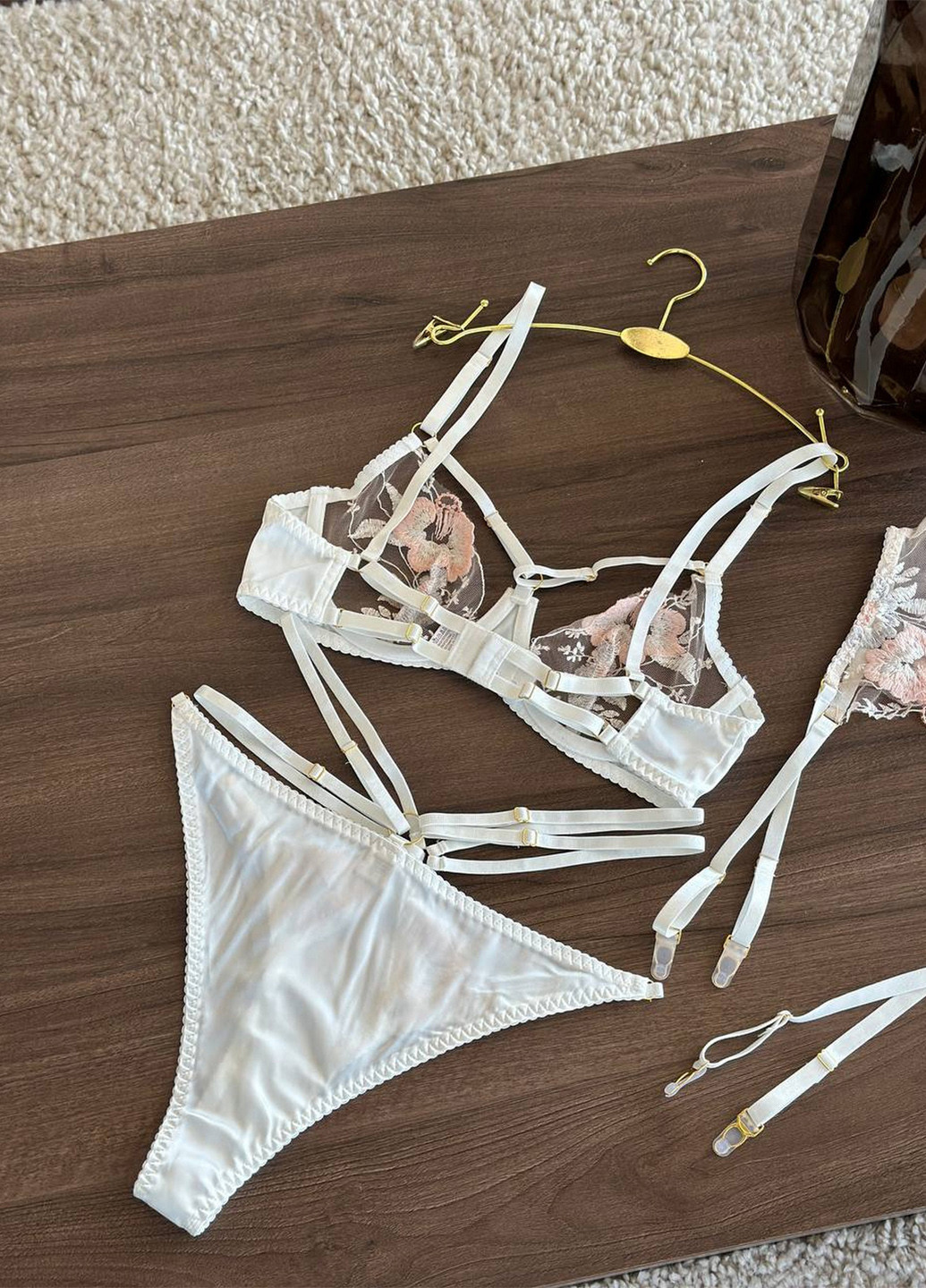 Белый демисезонный комплект (бюстгальтер, трусики) NOVA VEGA
