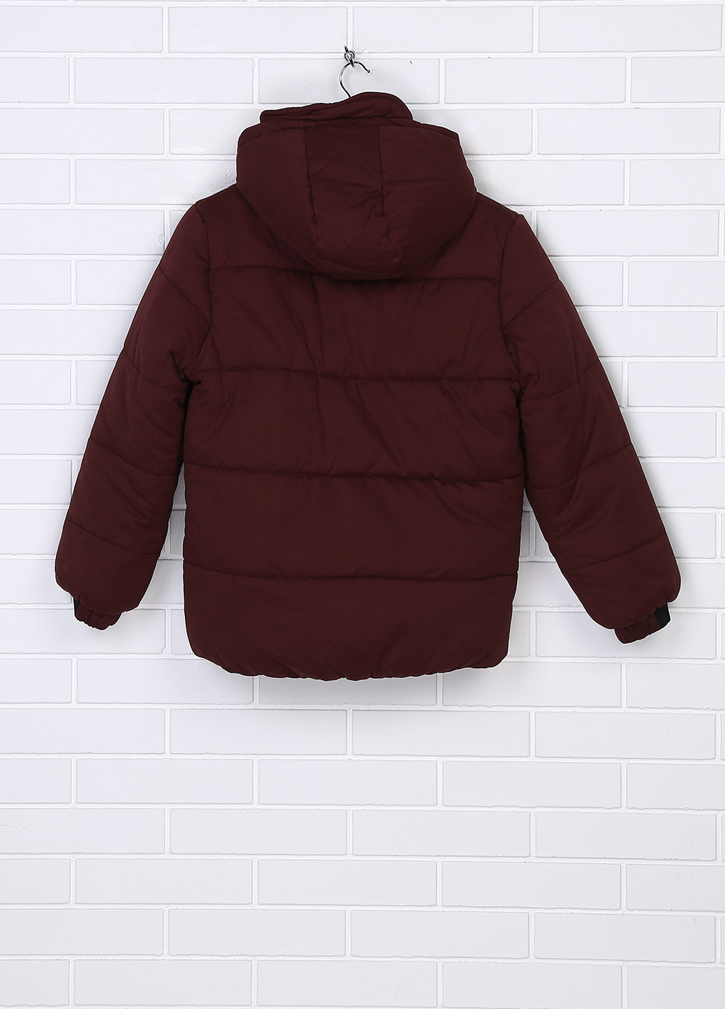 Бордовая зимняя куртка Kiabi