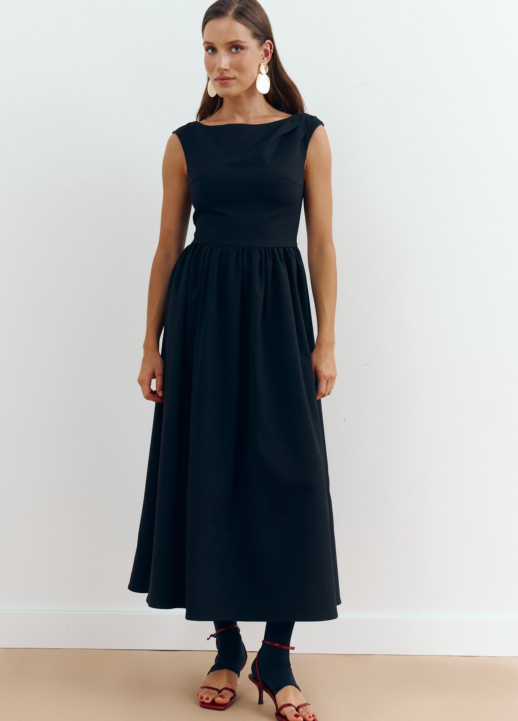 Чорна кежуал сукня кльош Gepur однотонна