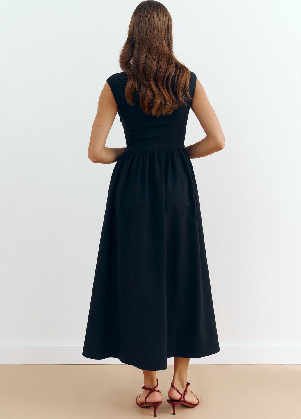 Чорна кежуал сукня кльош Gepur однотонна