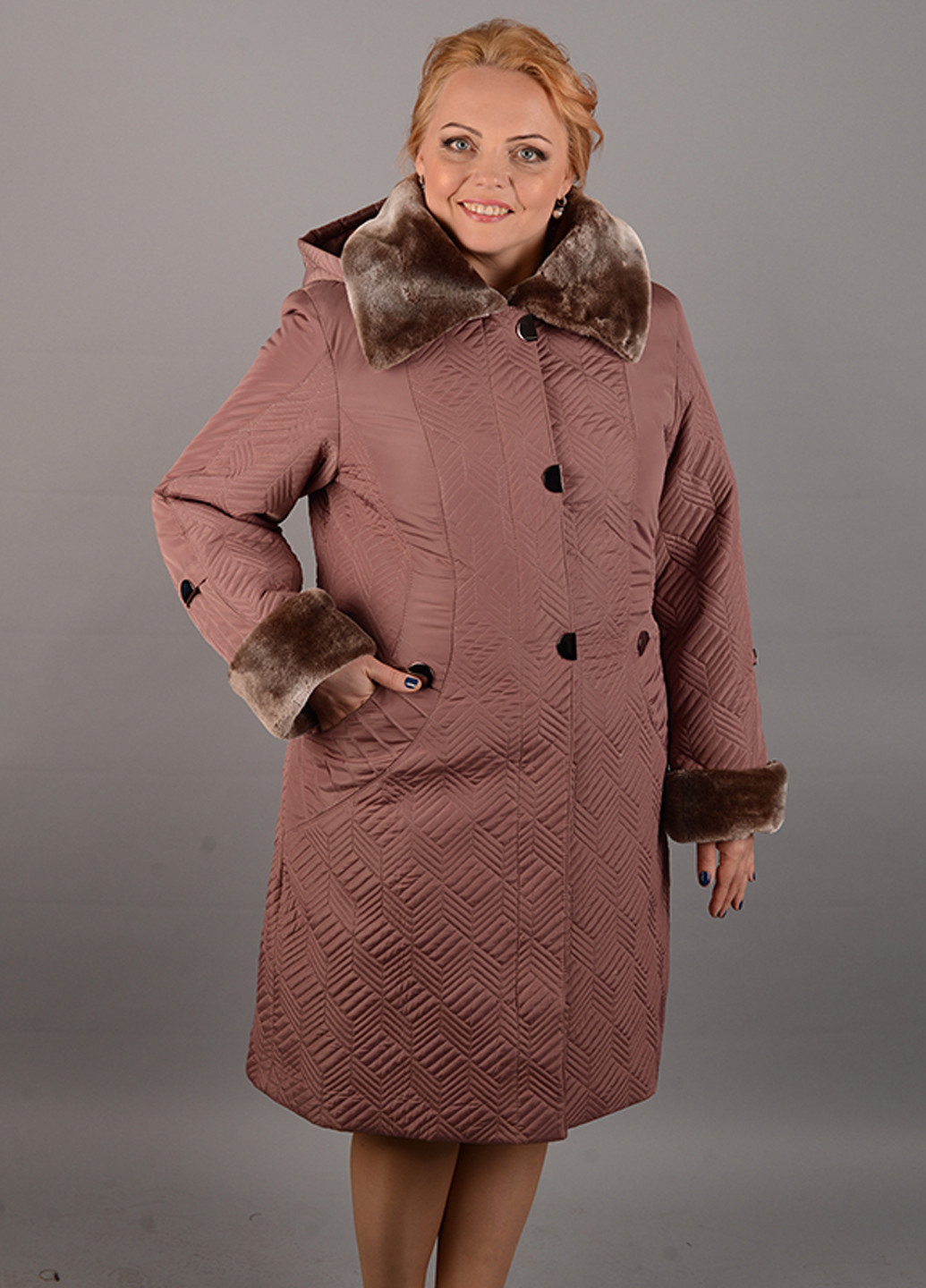 Персиковая зимняя зимняя куртка с искусственным мехом Mangust