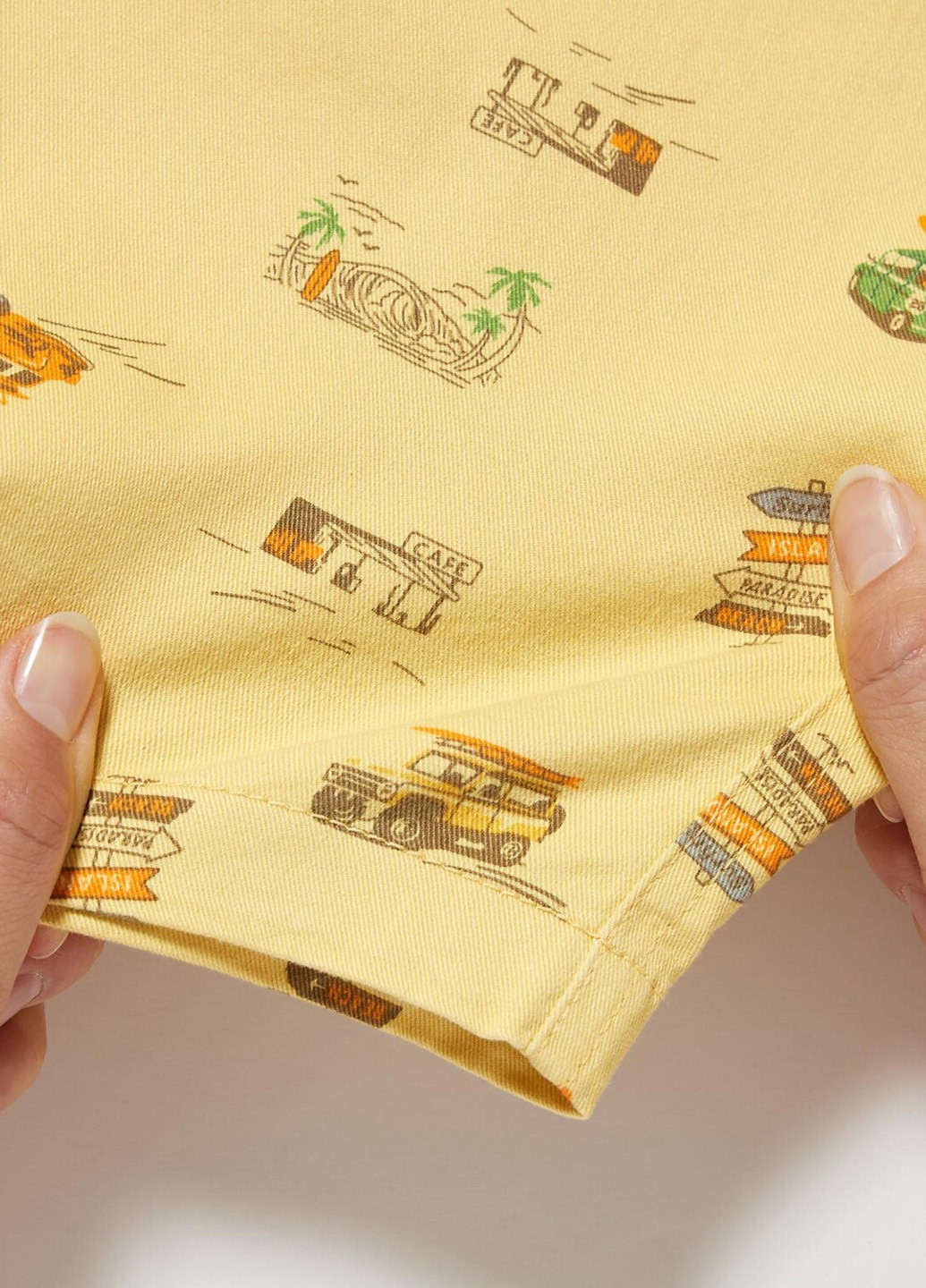 Шорти Uniqlo (363020112)