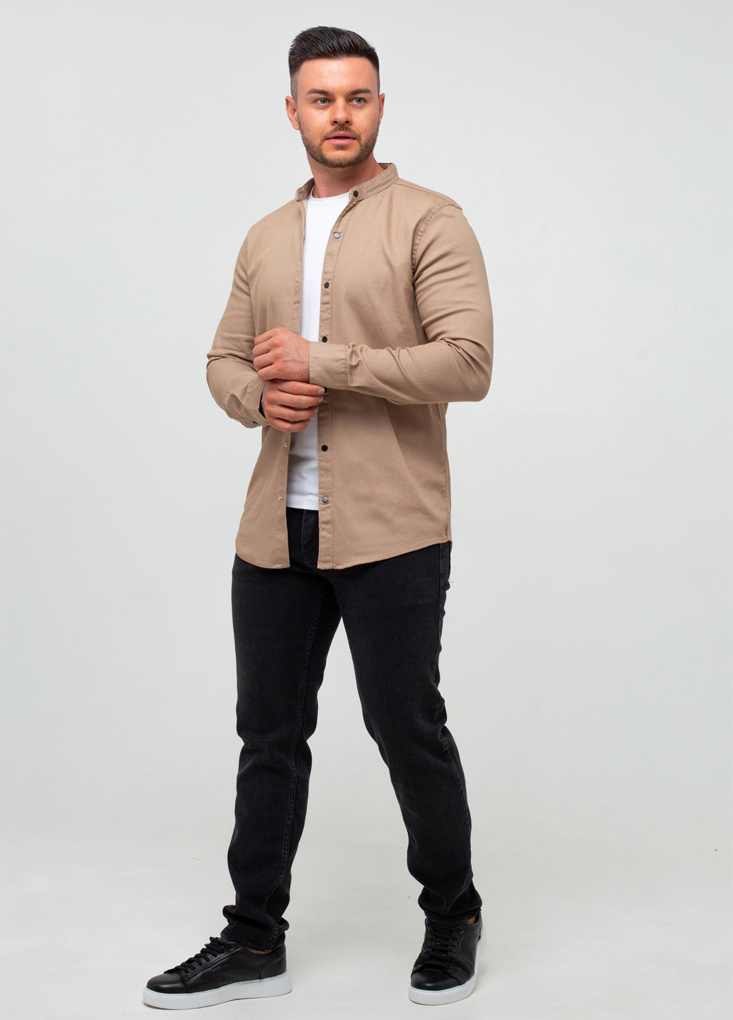 Темно-бежевая джинсовая рубашка однотонная K.O.R