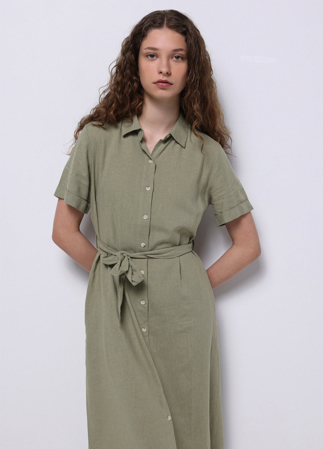 Оливковое кэжуал платье рубашка Colin's однотонное