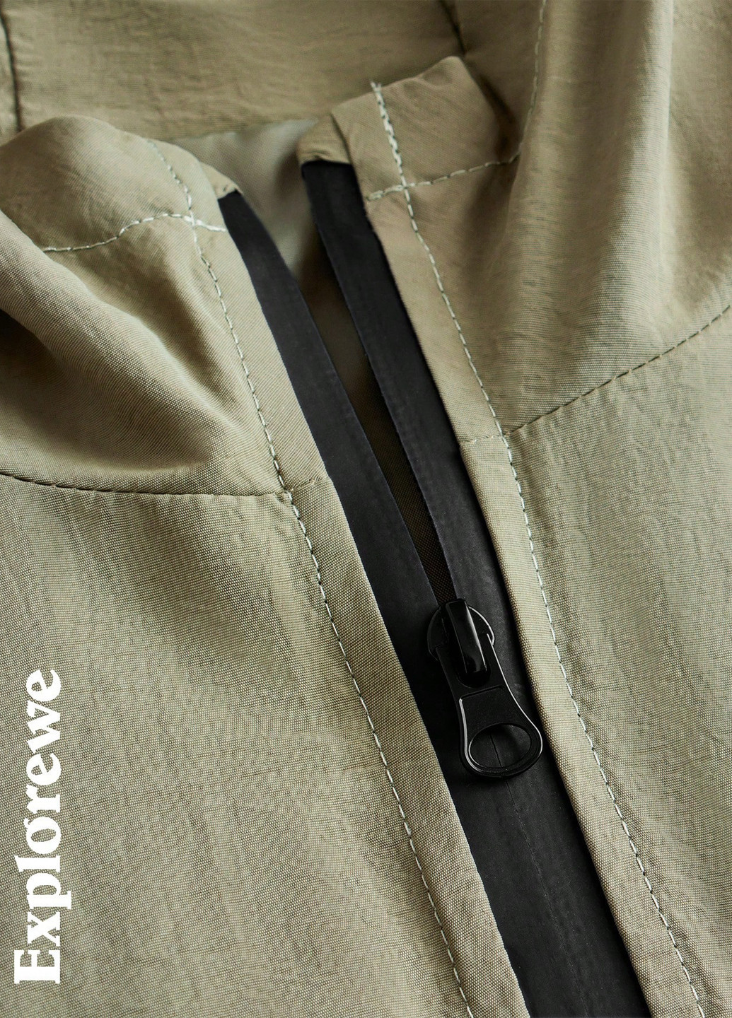 Бежевий демісезонний костюм (вітровка, брюки) SHEIN