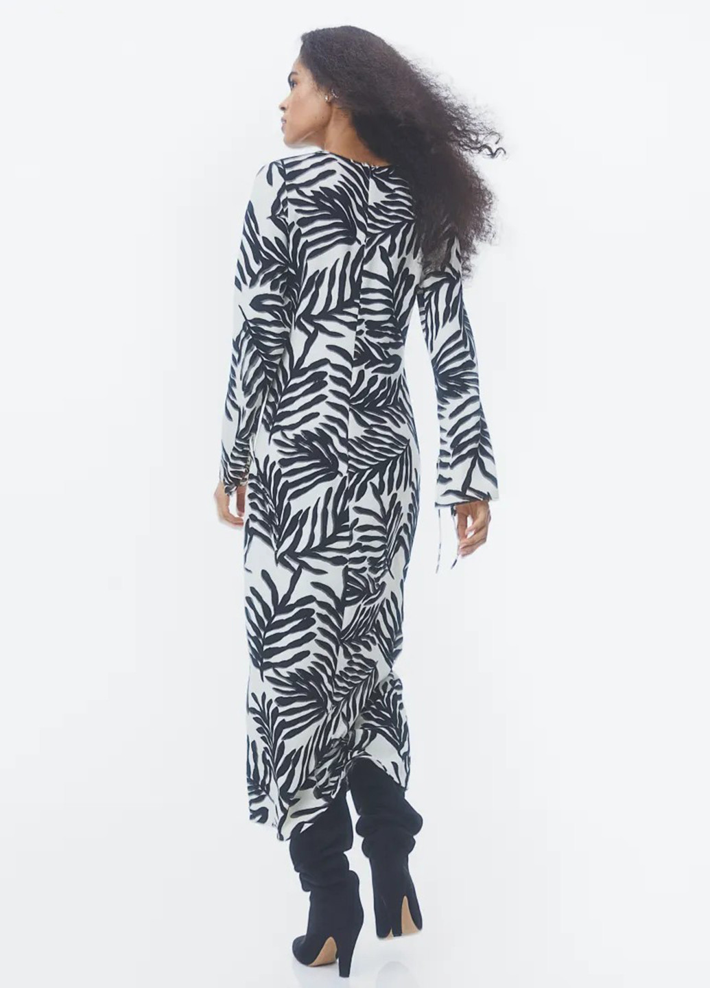 Кремова кежуал сукня а-силует H&M з абстрактним візерунком