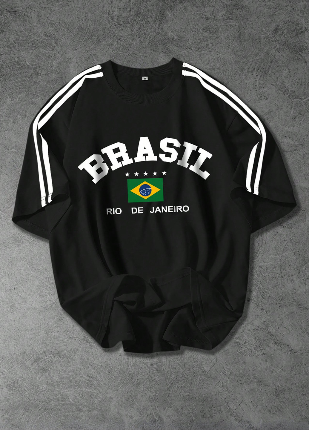 Черная футболка SHEIN