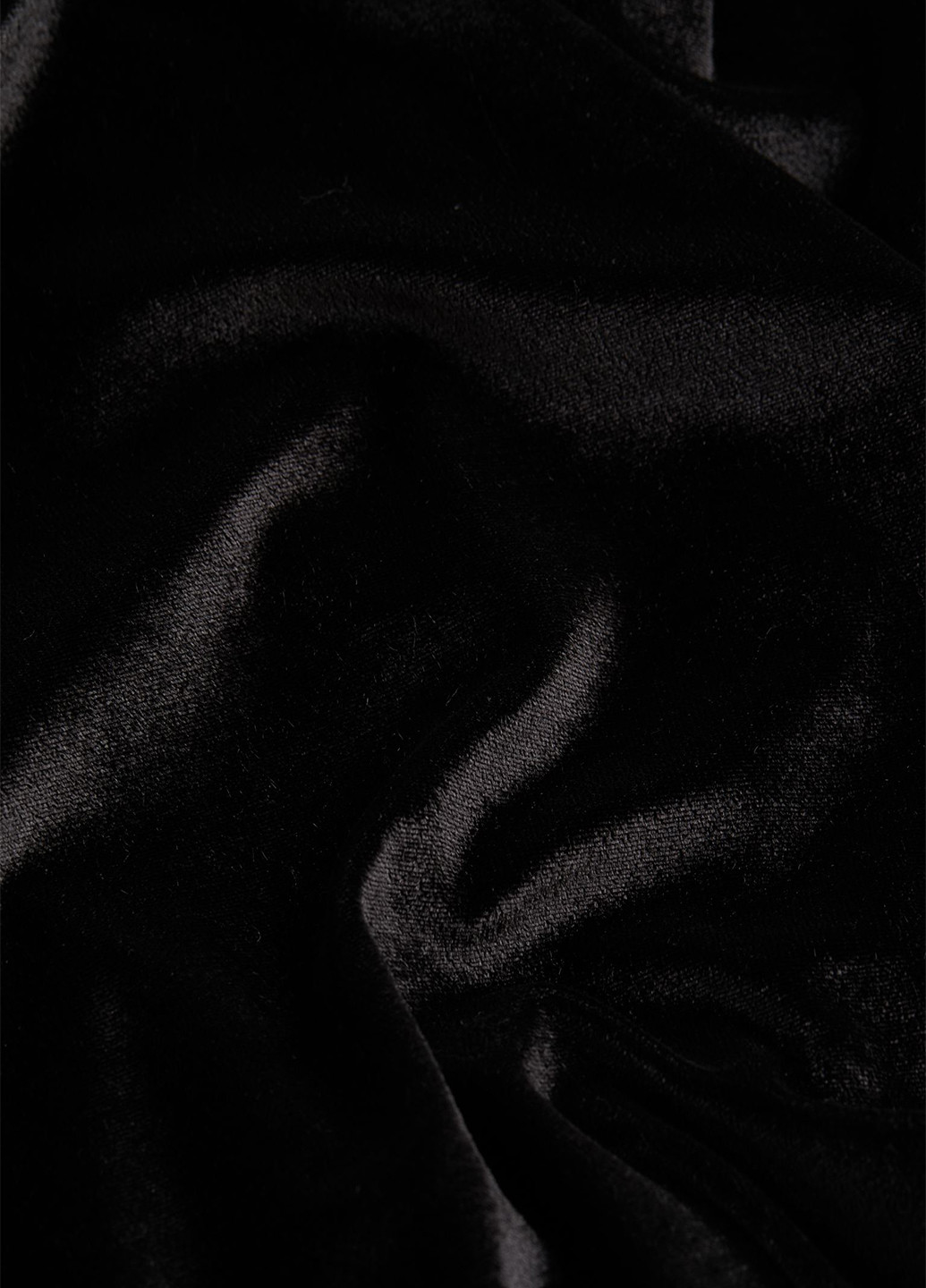 Черное кэжуал платье с открытыми плечами H&M однотонное