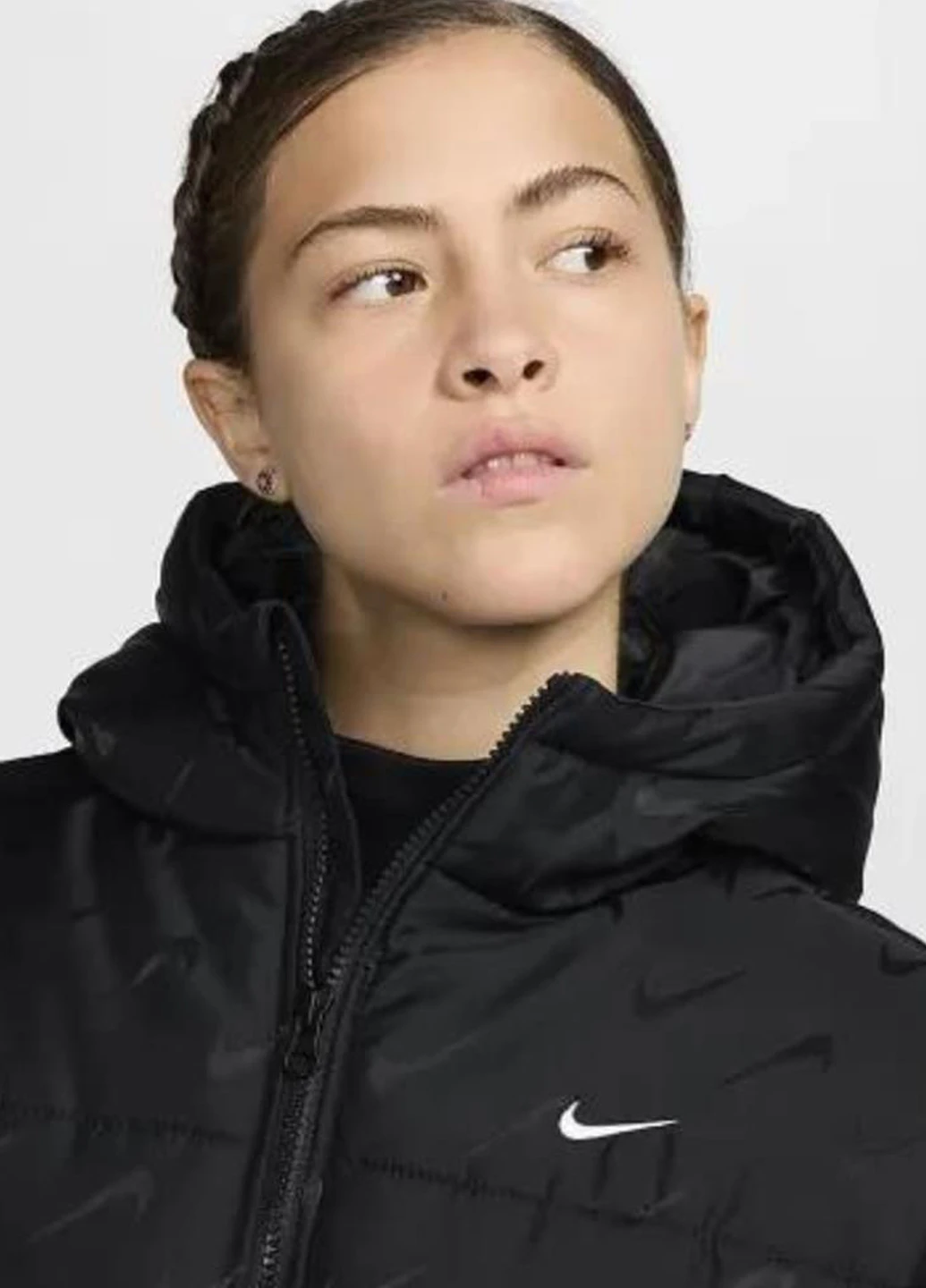 Чорна демісезонна куртка fv7941-010 Nike W NSW TF SNFL NK CLSC PFR AOP