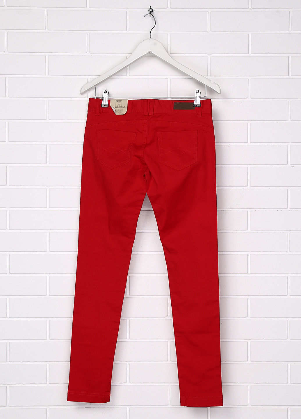Красные демисезонные зауженные джинсы Mayoral