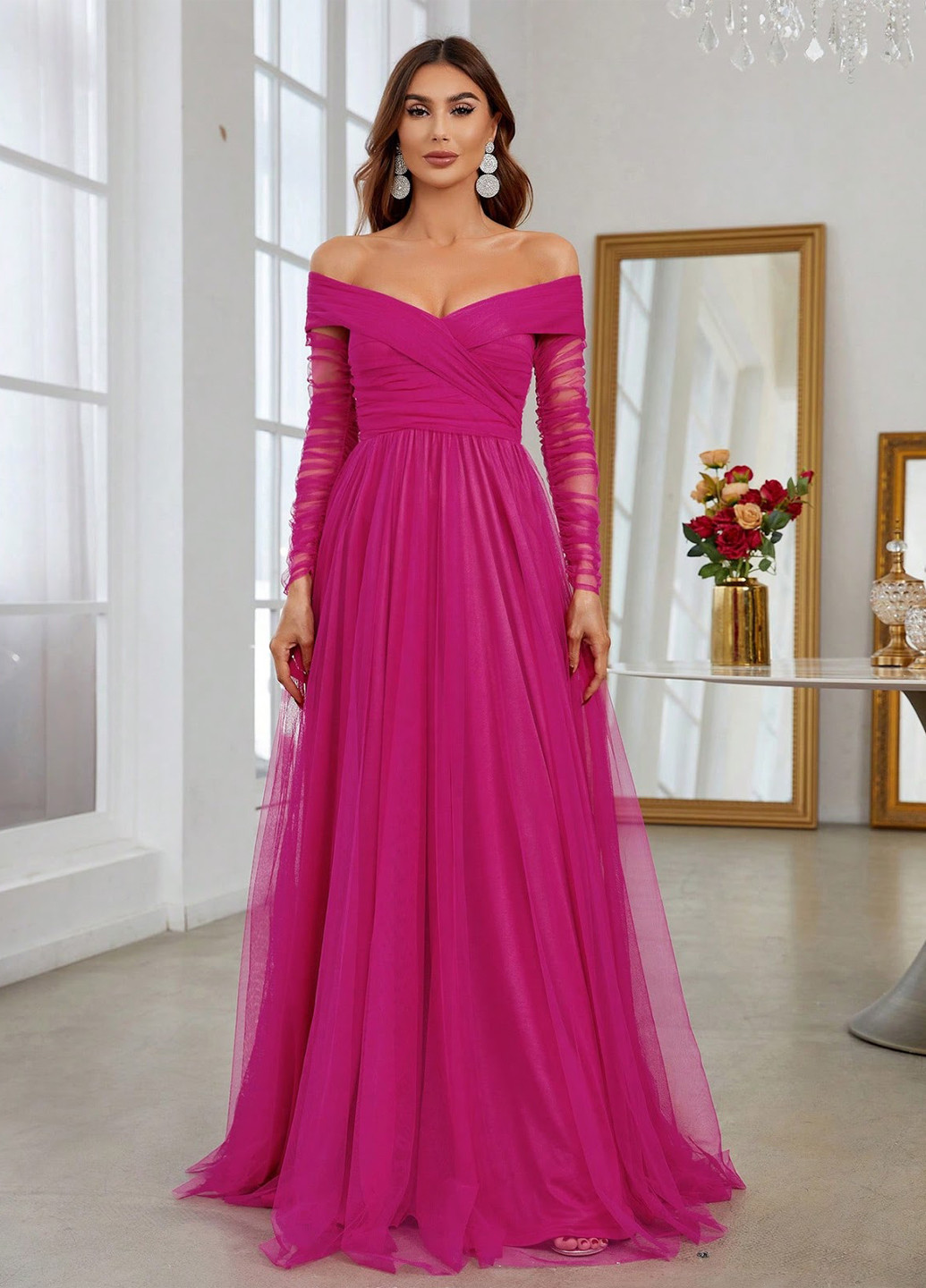 Фуксиновое (цвета Фуксия) вечернее платье с открытыми плечами SHEIN однотонное