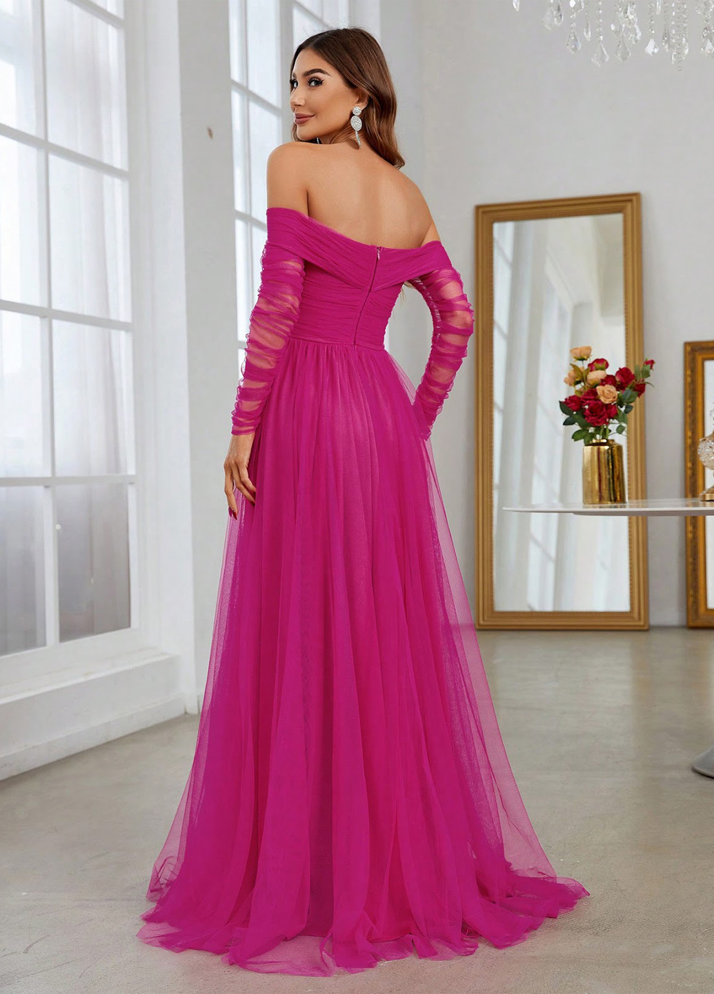 Фуксиновое (цвета Фуксия) вечернее платье с открытыми плечами SHEIN однотонное