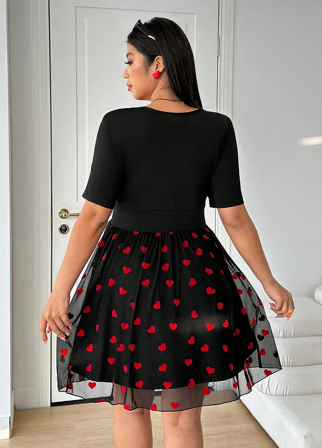 Черное кэжуал платье клеш, с пышной юбкой SHEIN сердечки