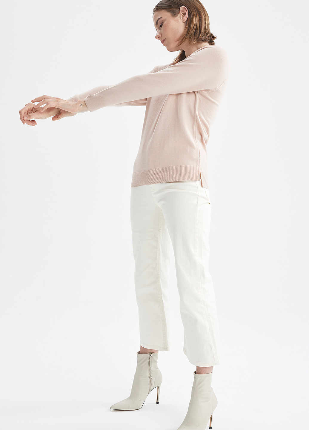 Айворі демісезонний светр джемпер DeFacto