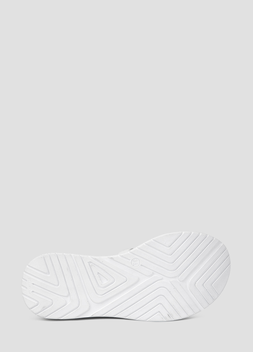 Белые босоножки Alromaro с ремешком