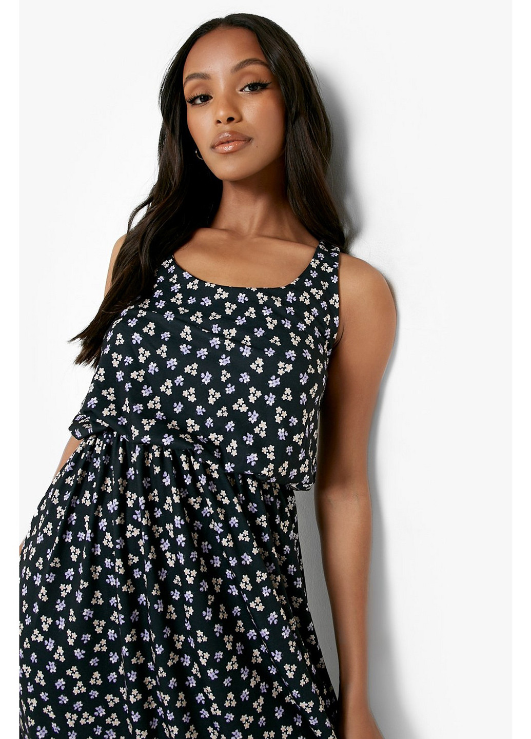 Чорна кежуал сукня кльош Boohoo з квітковим принтом