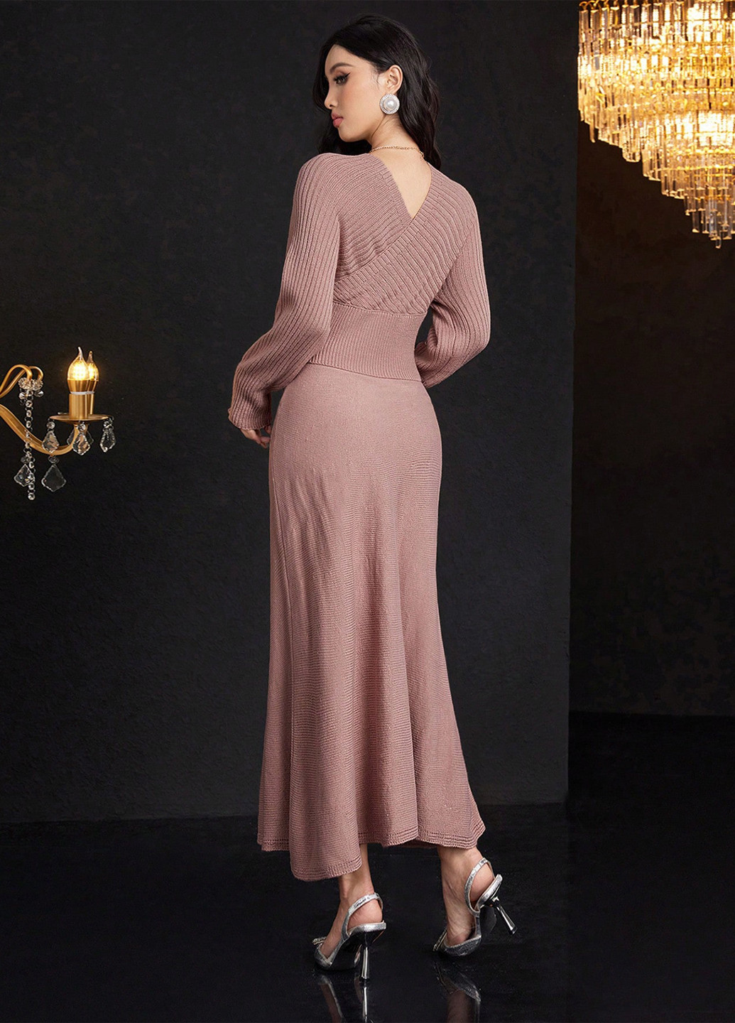 Светло-розовый демисезонный костюм (свитер, юбка) SHEIN