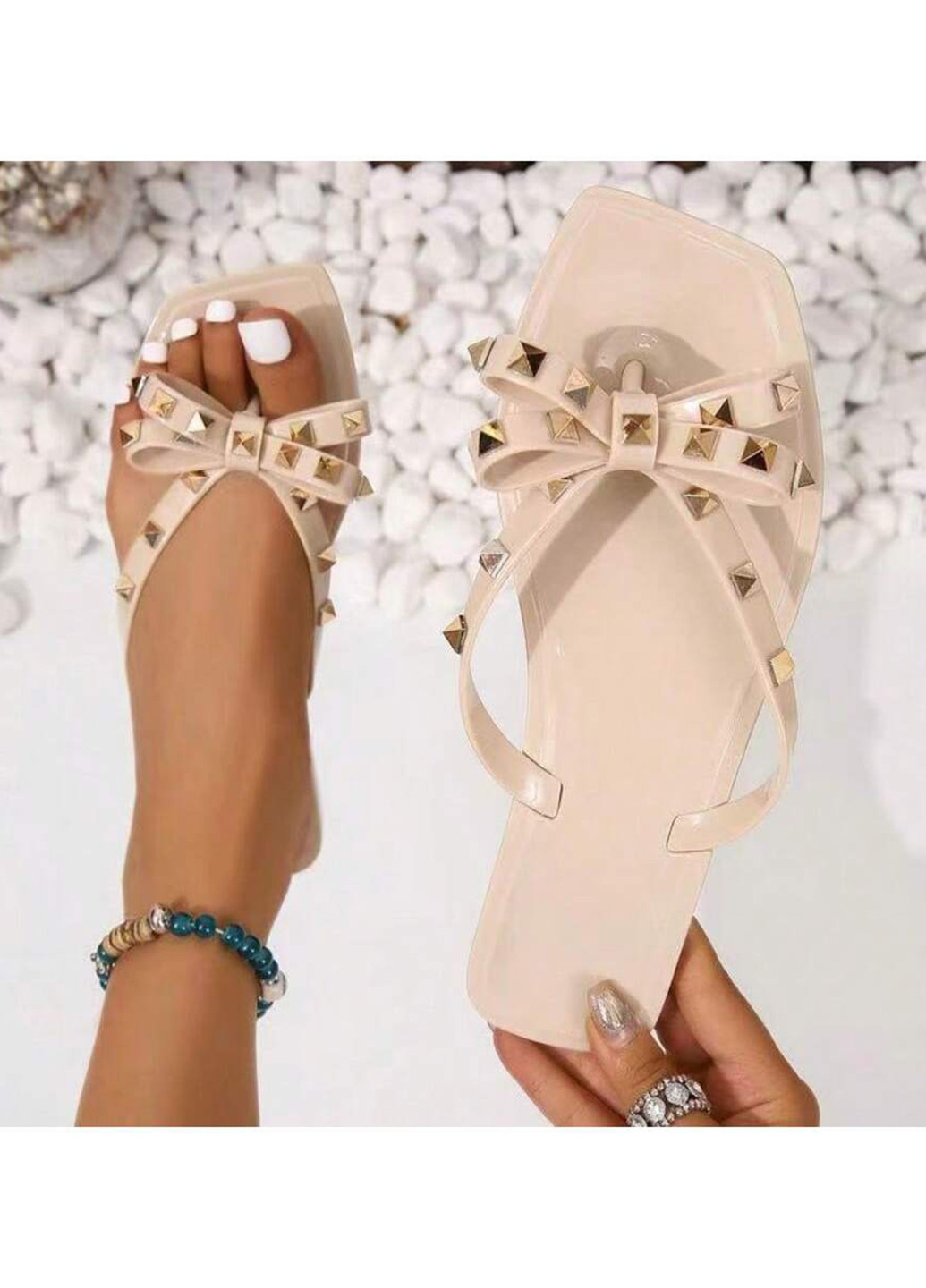 Светло-бежевые кэжуал, пляжные вьетнамки SHEIN с бантом, с шипами, с заклепками