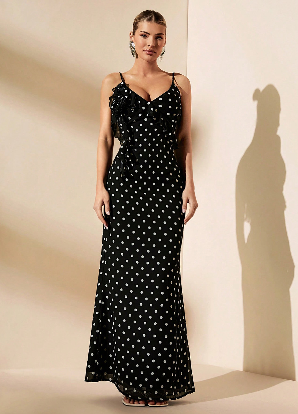 Чорно-білий вечірня сукня годе, з відкритою спиною SHEIN в горошок