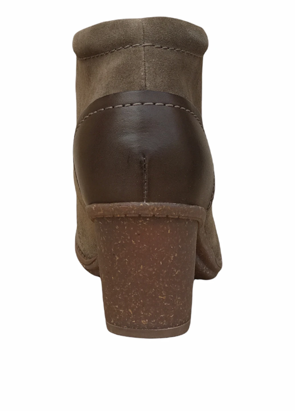 Осенние ботинки Clarks без декора из натуральной замши