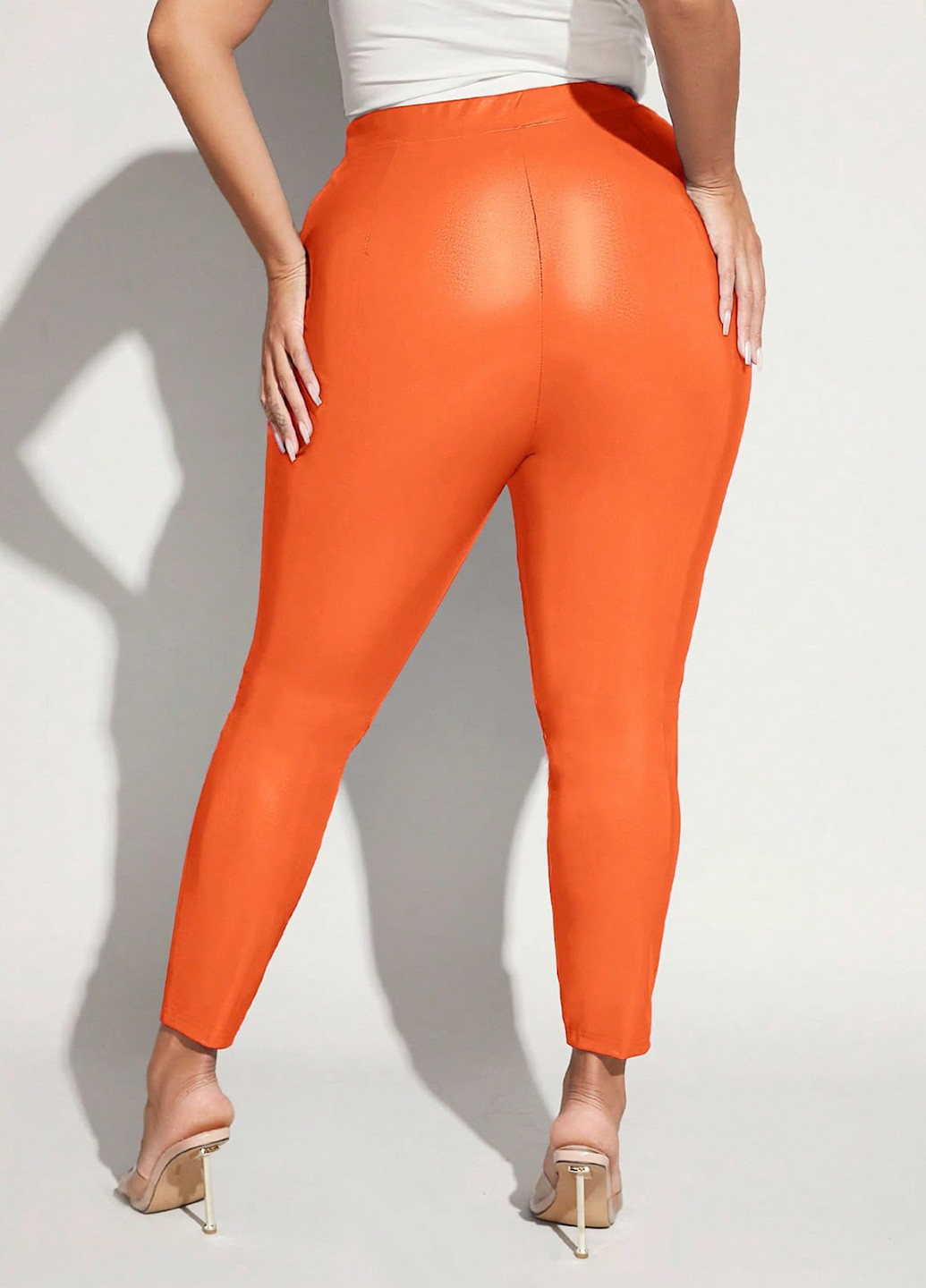 Оранжевые демисезонные леггинсы SHEIN