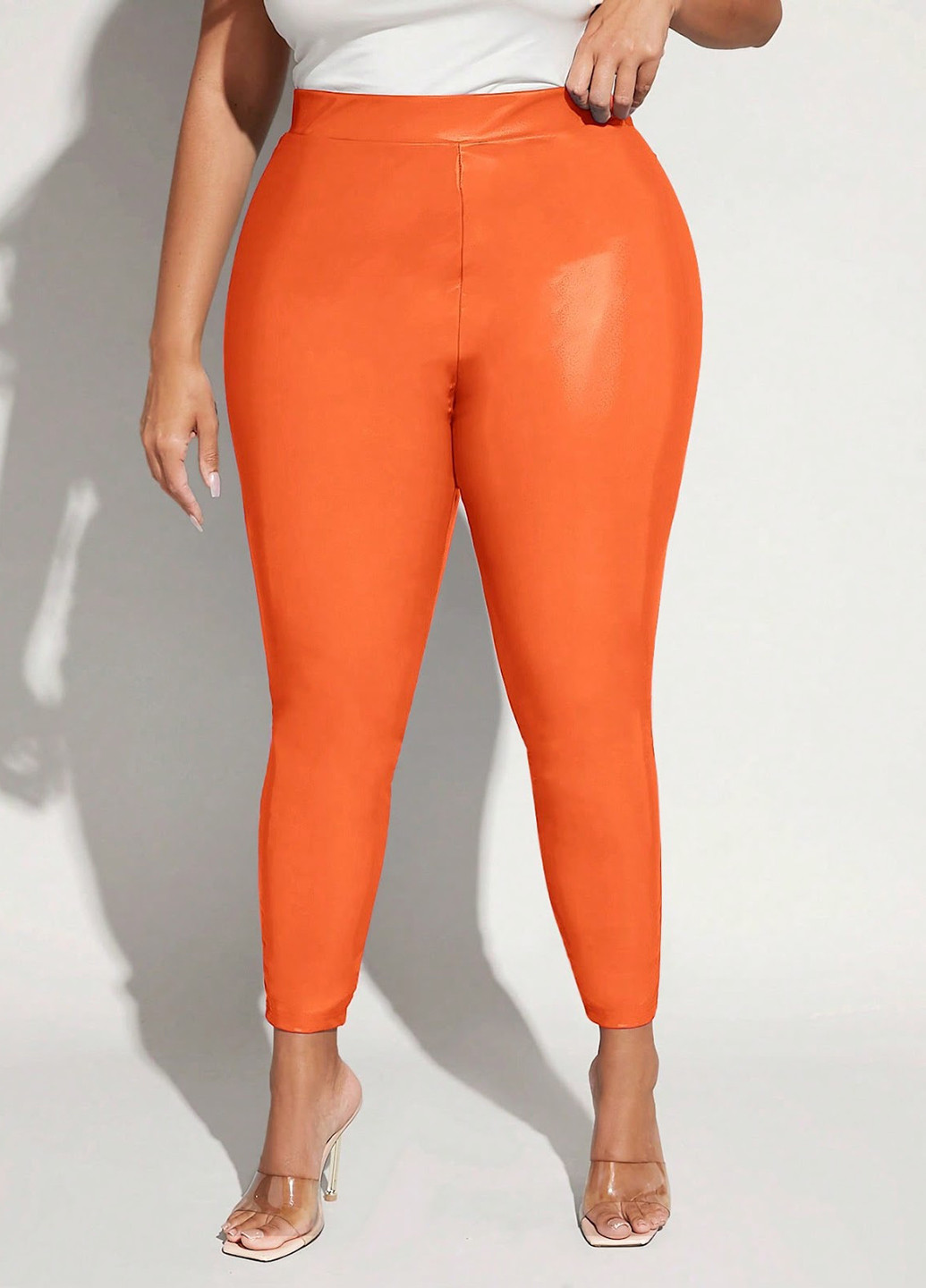 Оранжевые демисезонные леггинсы SHEIN