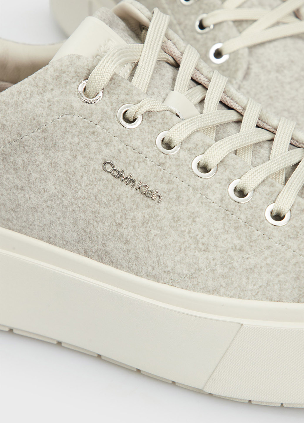 Бежевые кеды Calvin Klein