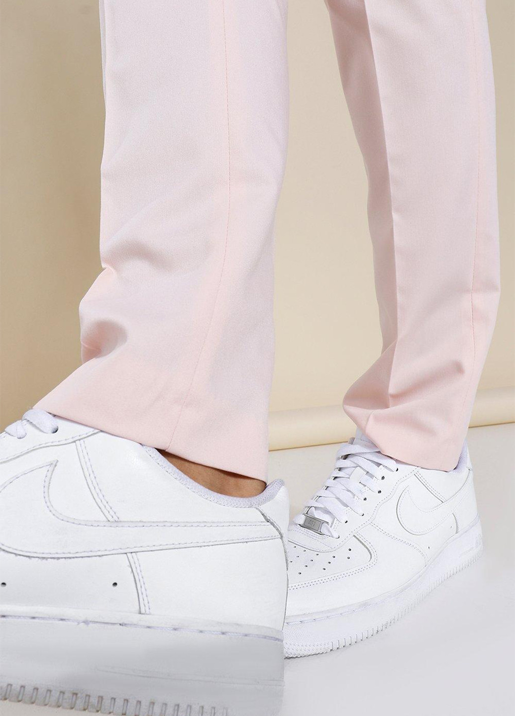 Светло-розовые кэжуал демисезонные зауженные брюки Boohoo
