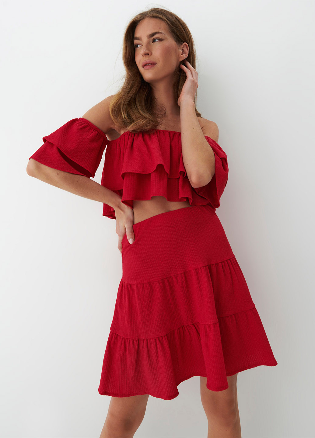Красная кэжуал однотонная юбка Mohito а-силуэта (трапеция)