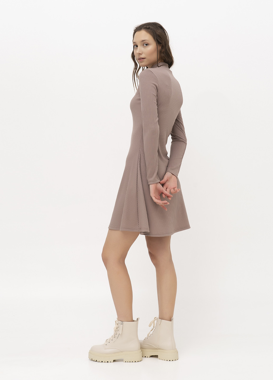 Світло-коричнева кежуал жіноча сукня-гольф сукня-водолазка KASTA design однотонна