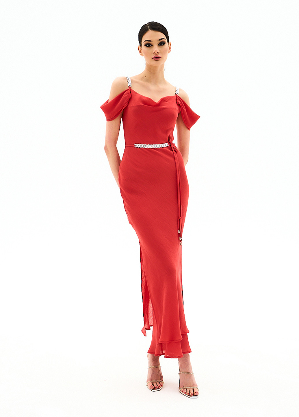 Красное кэжуал платье с открытыми плечами BGL однотонное