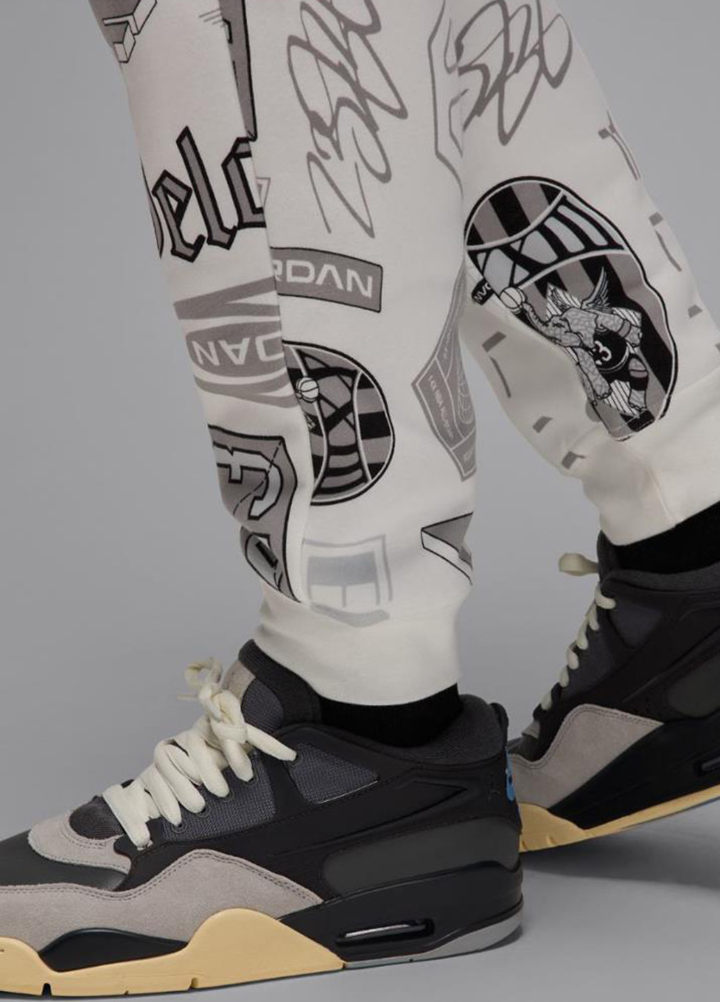 Белые спортивные демисезонные джоггеры брюки Jordan