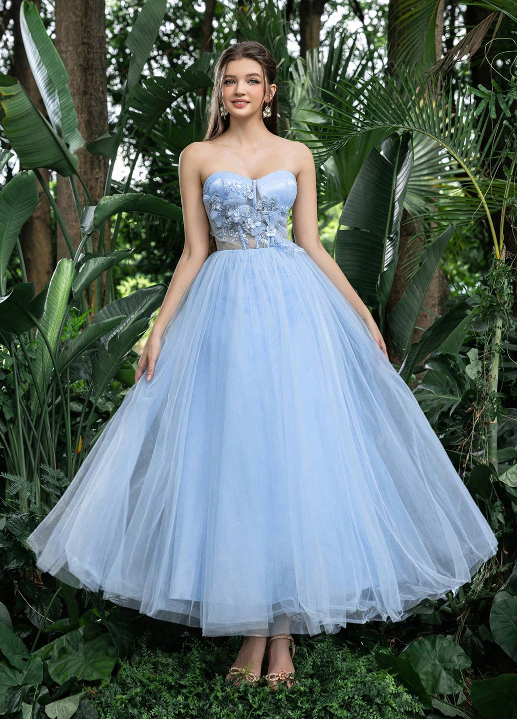 Голубое вечернее платье с пышной юбкой, с открытыми плечами, с открытой спиной SHEIN однотонное