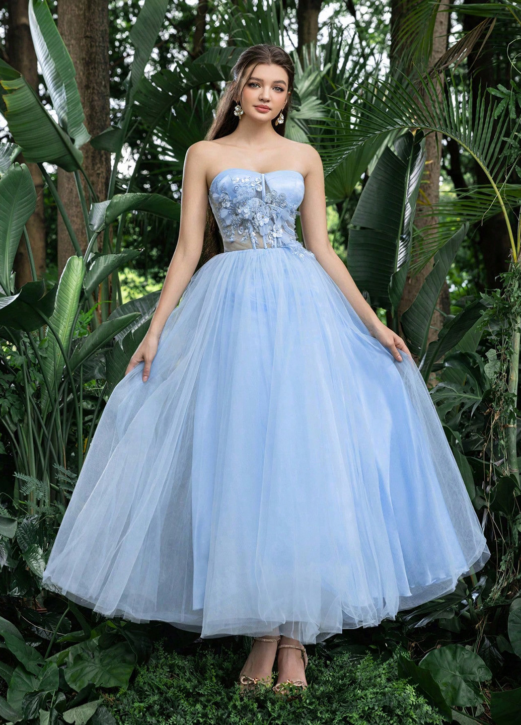 Голубое вечернее платье с пышной юбкой, с открытыми плечами, с открытой спиной SHEIN однотонное