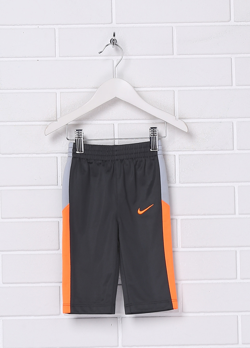 Темно-серые спортивные демисезонные прямые брюки Nike