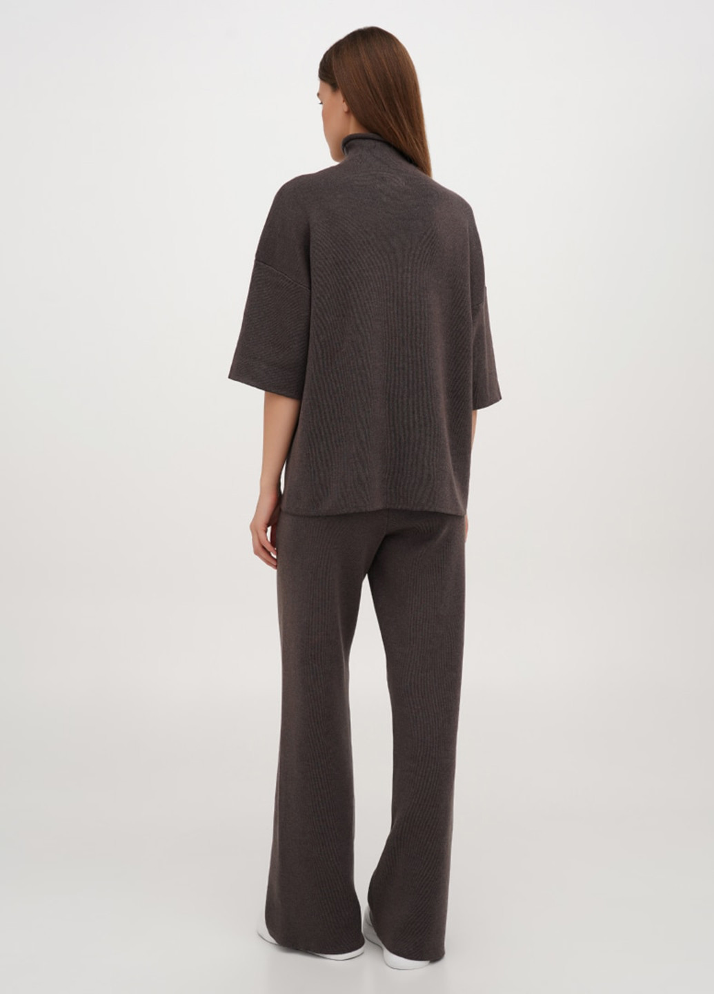 Кофейный демисезонный свитер ESSME